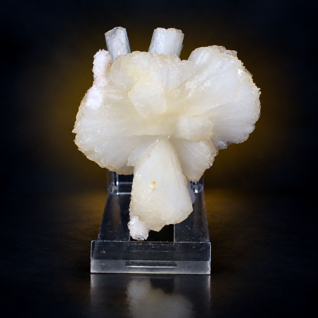 Natural Stilbite Crystal Mineral Specimen – 120g