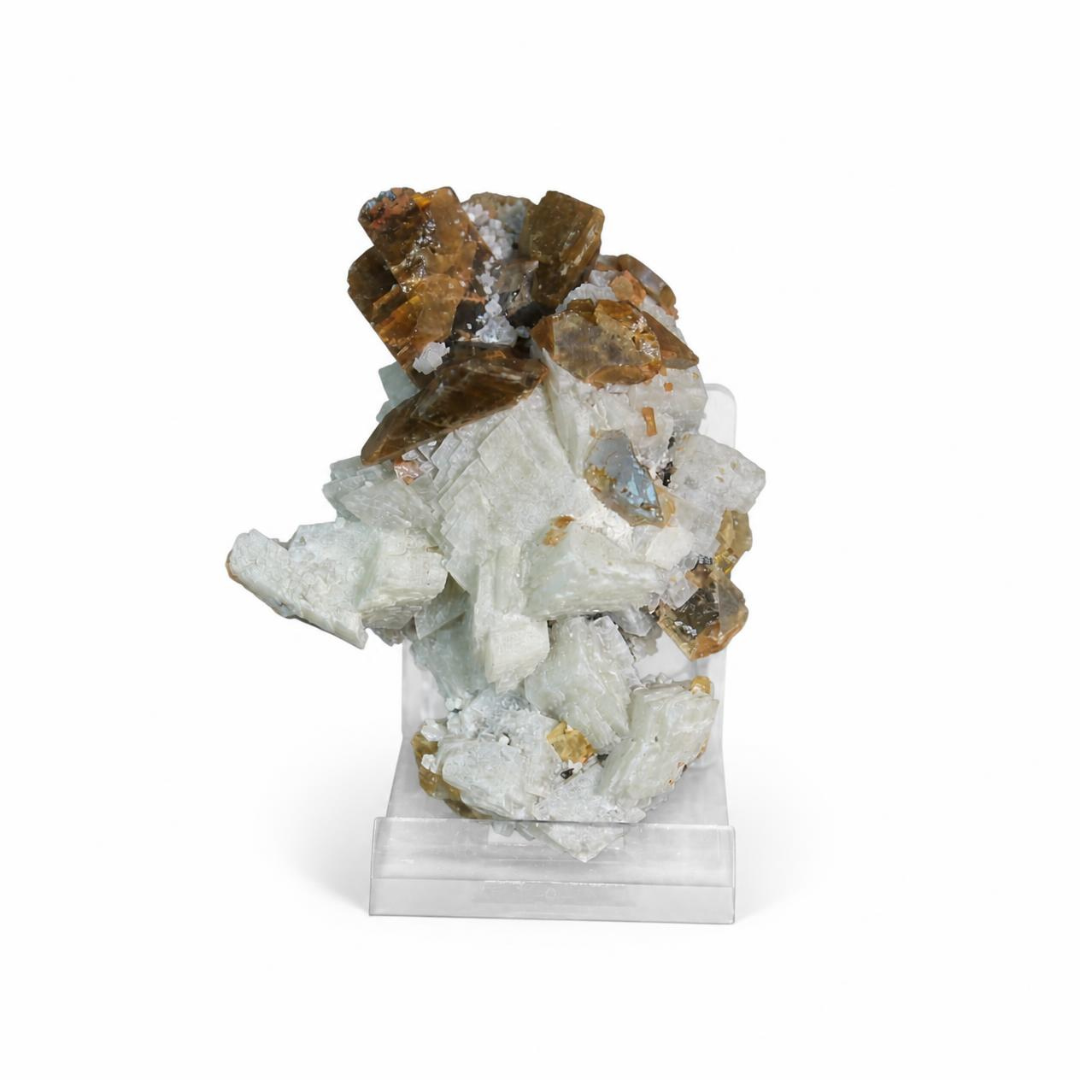 Heulandite specimen — India, 140 g.