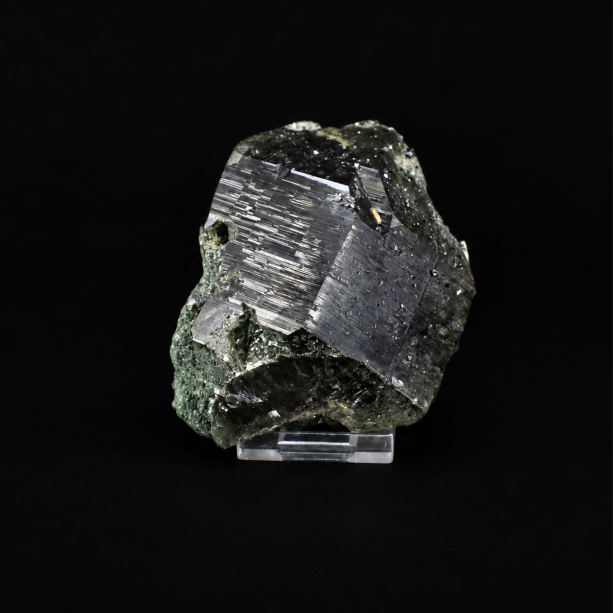 Natural Black Smoky Quartz Mineral Specimen  9 × 8 × 6 cm 440 g