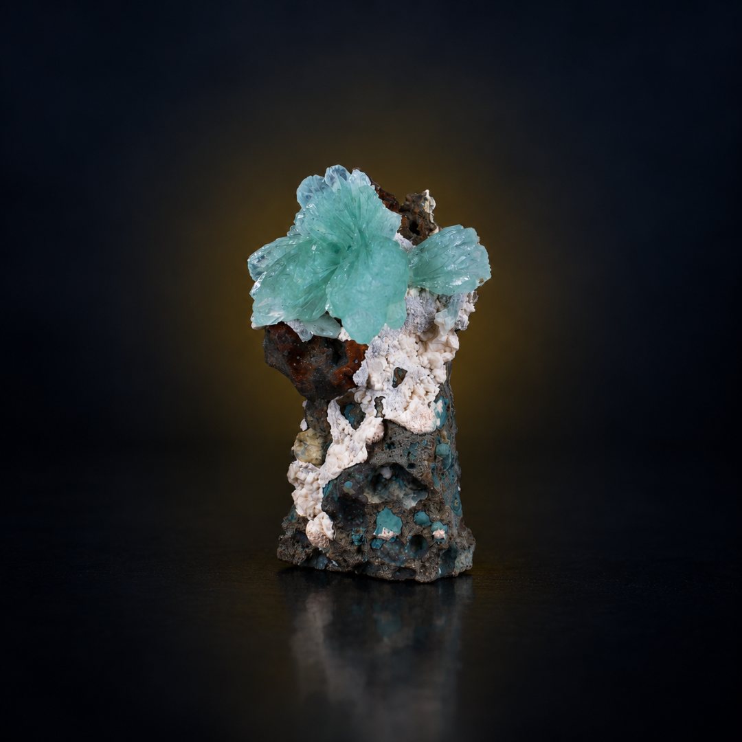 Green Apophyllite on Matrix · 90 g · 8 × 5 × 3 cm · India