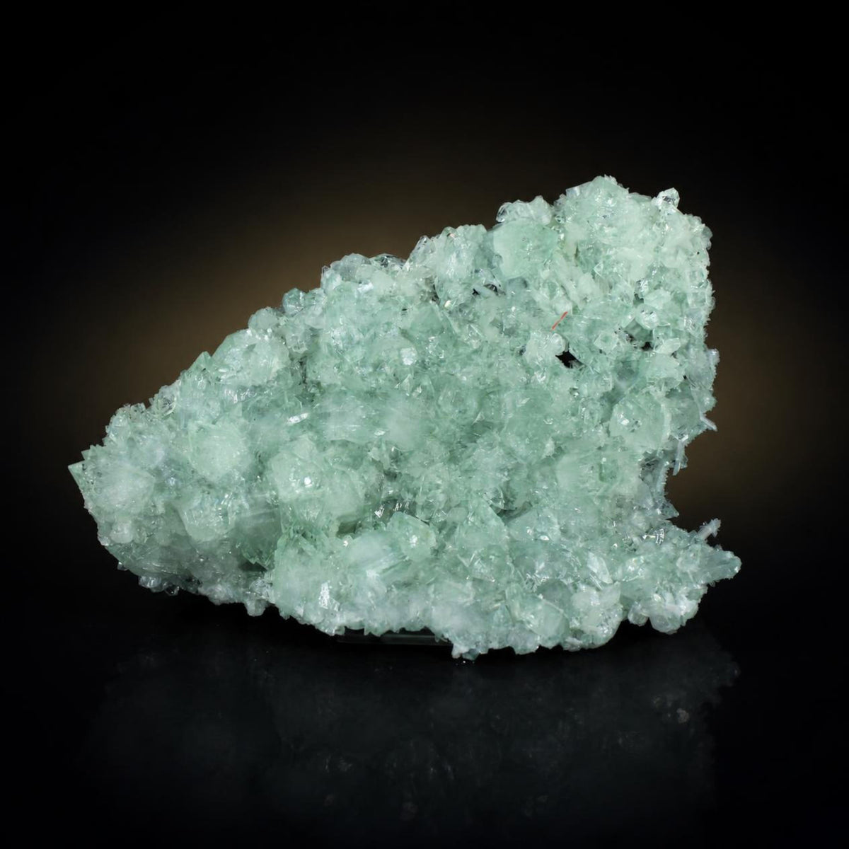 Apophyllite specimen — India, 340 g.