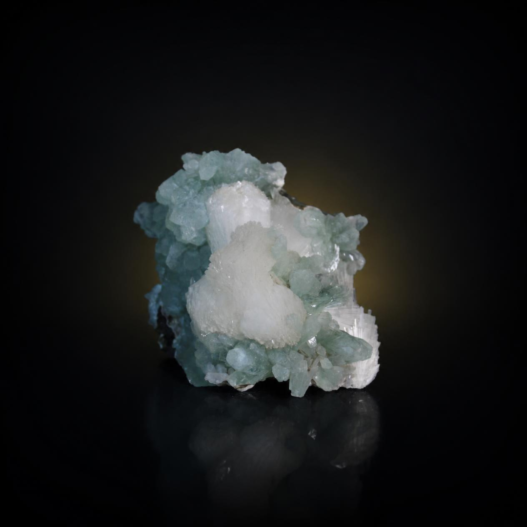 Apophyllite and Stilbite and Heulandite specimen — India, 210 g.