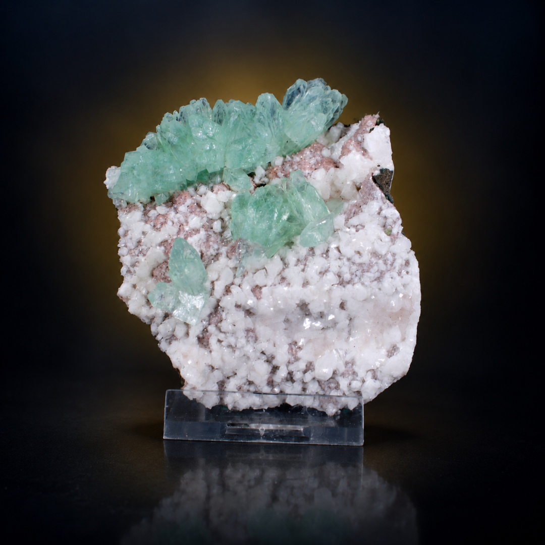 Green Apophyllite with Heulandite Matrix · 120 g · 9 × 7 × 4 cm · India