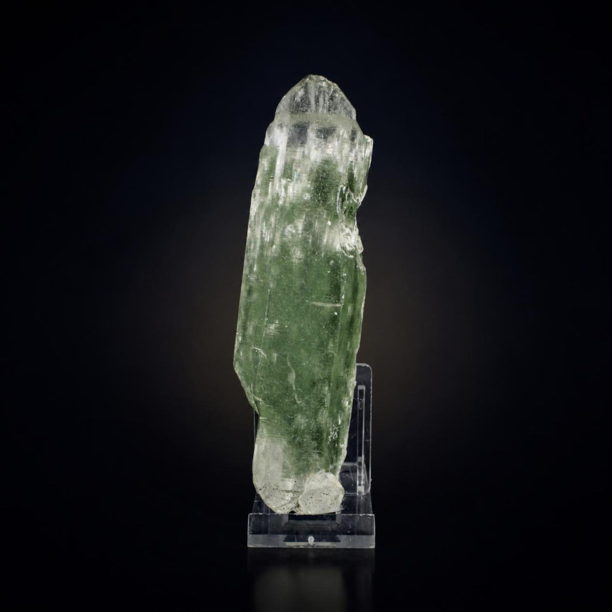 Natural Green Himalayan Quartz Mineral Specimen 11 × 4 × 3 cm 300 g
