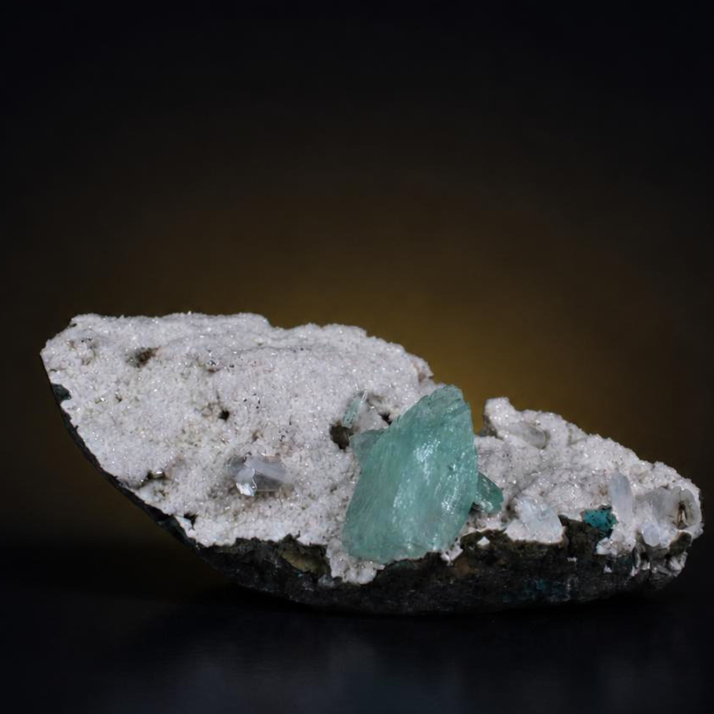 Green Apophyllite on Mordenite Matrix · 150 g · 11 × 5 × 5 cm · India