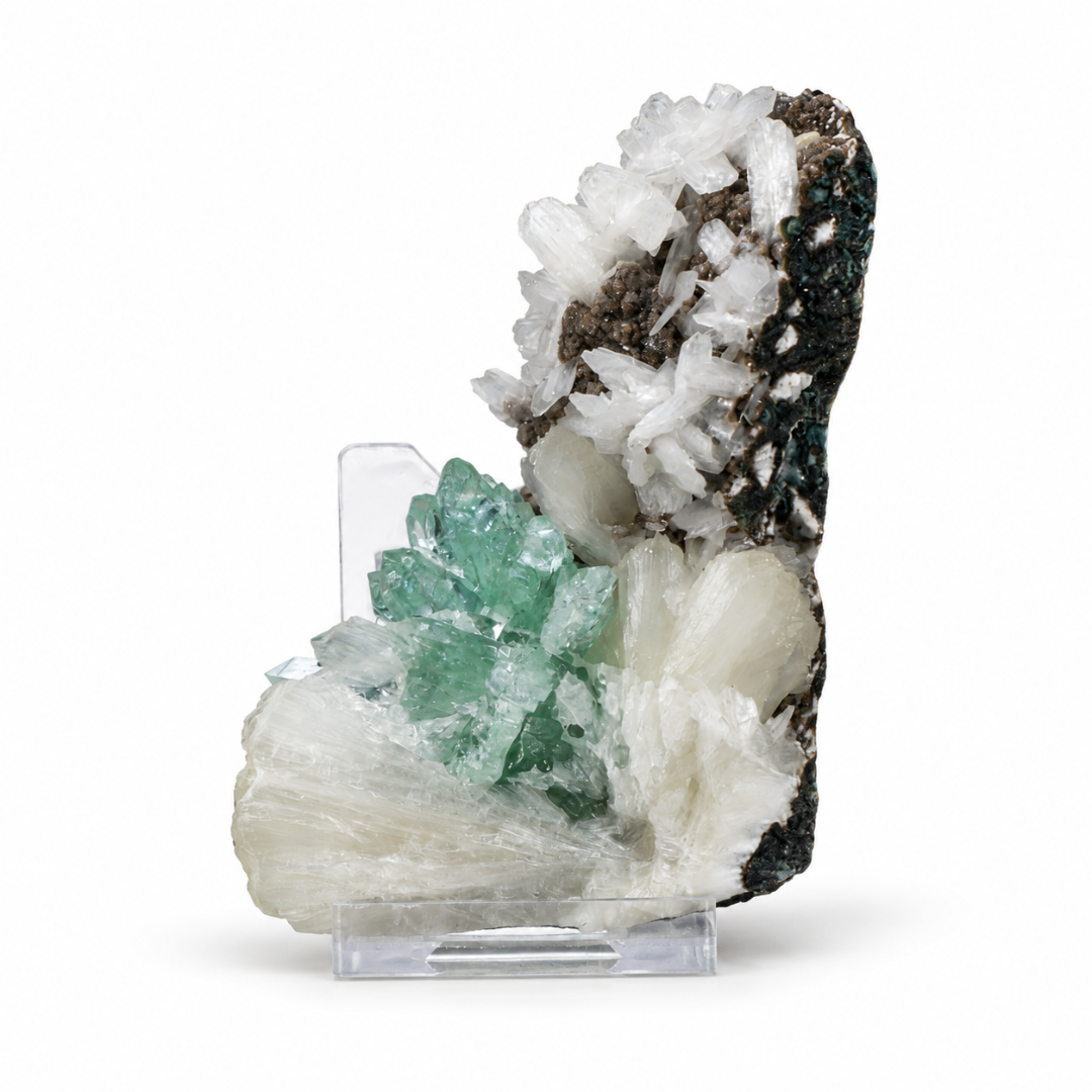 Apophyllite and Stilbite specimen — India, 130 g.