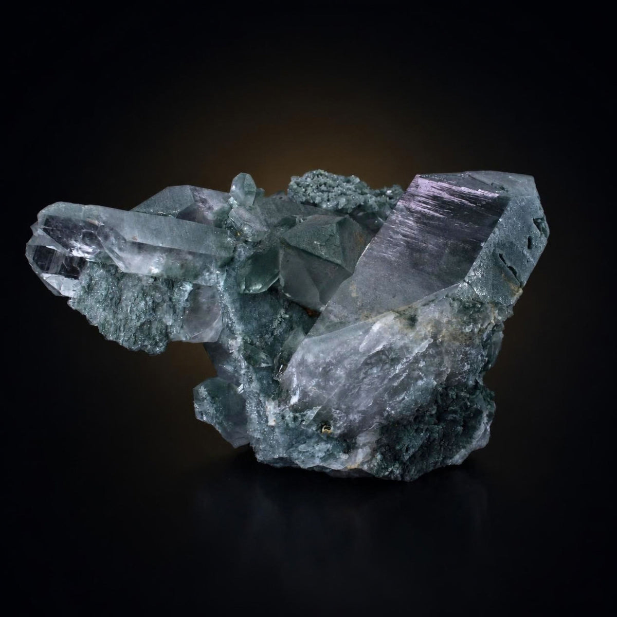 Natural Green Himalayan Quartz Mineral Specimen 19 × 15 × 9 cm 1960 g