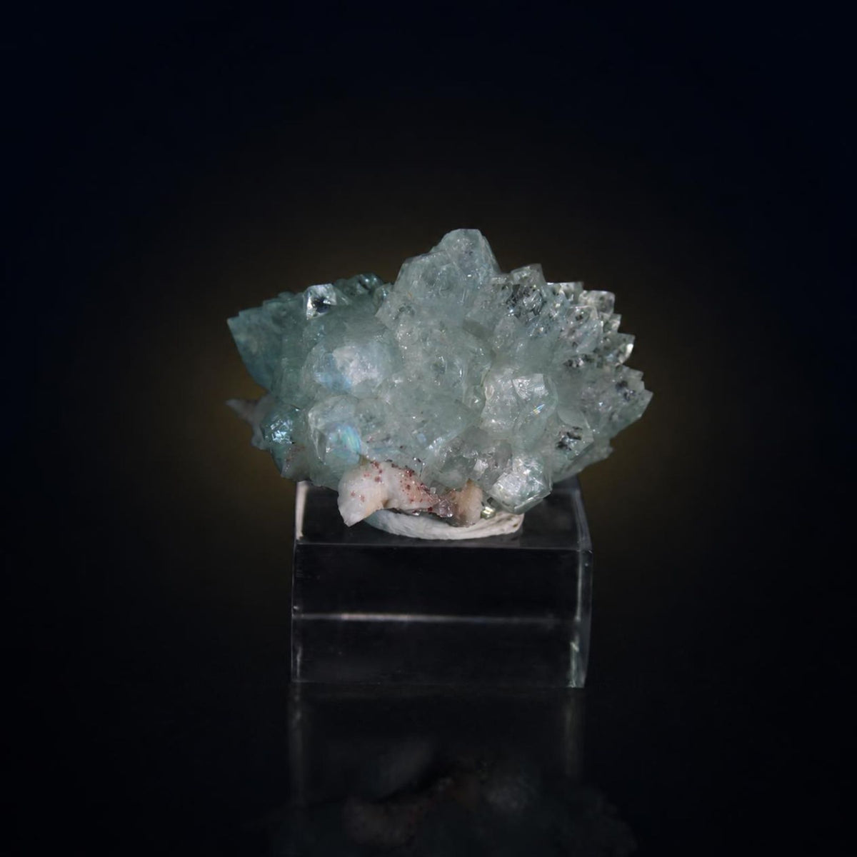 Apophyllite specimen — India, 90 g.