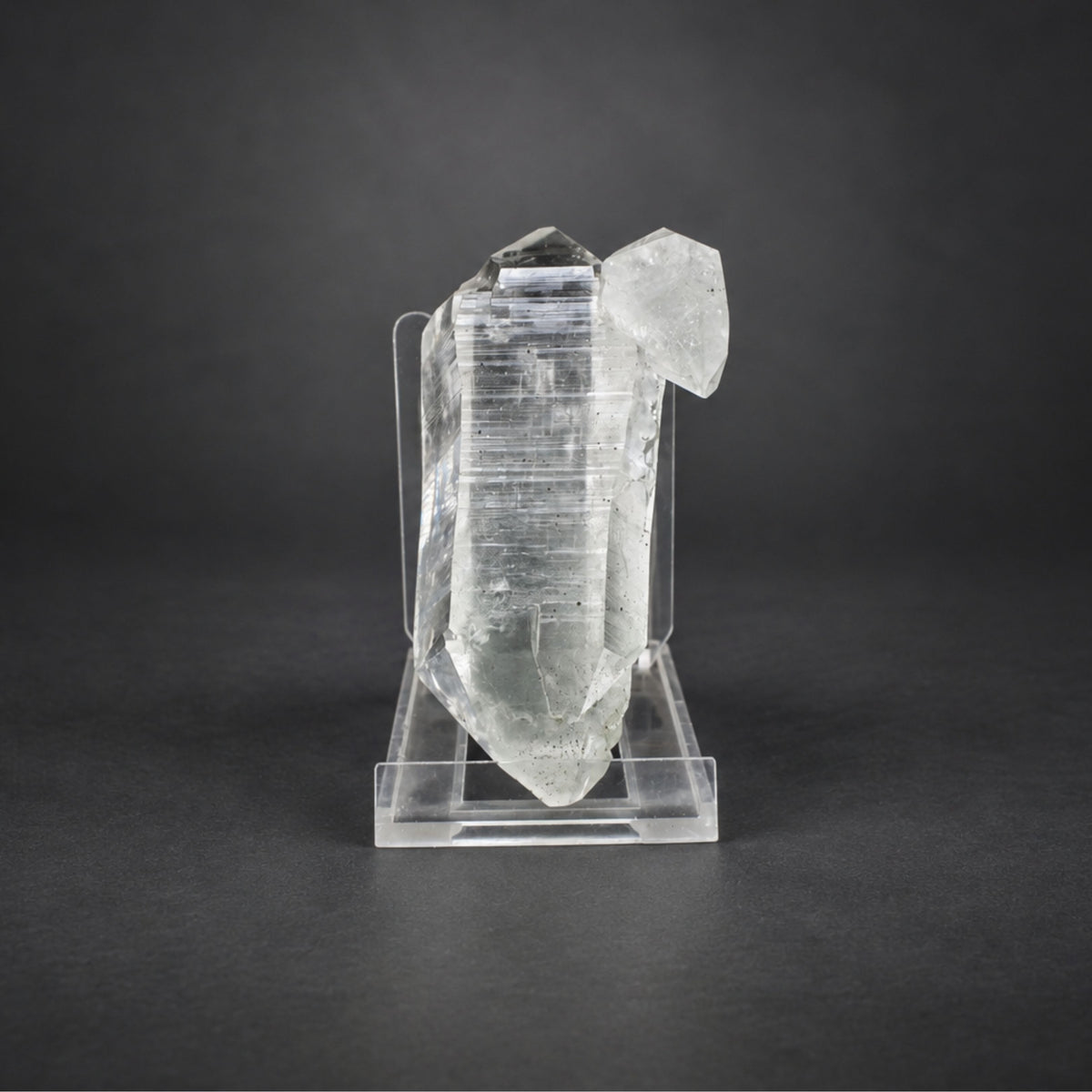 Natural Himalayan Quartz Mineral Specimen  13 × 8 × 5 cm 360 g