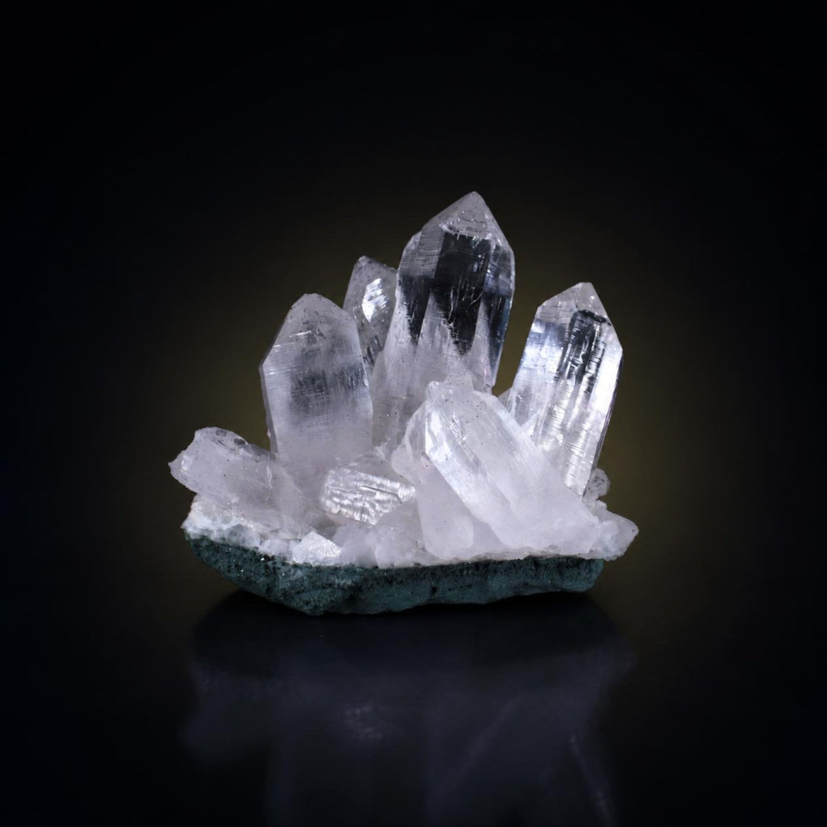 Natural Himalayan Quartz Mineral Specimen 13 × 9 × 8 cm 1230 g