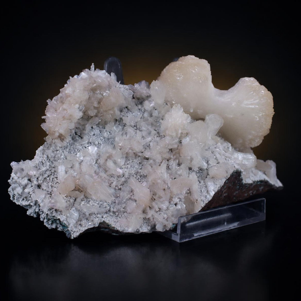 Natural Stilbite with Heulandite Mineral Specimen 19 × 9 × 7 cm 660 g