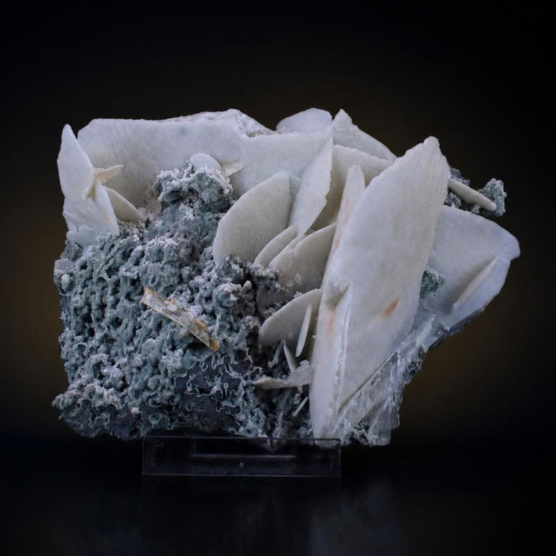 Prehnite and Chalcedony | 1260 g | 17 × 14 × 9 cm