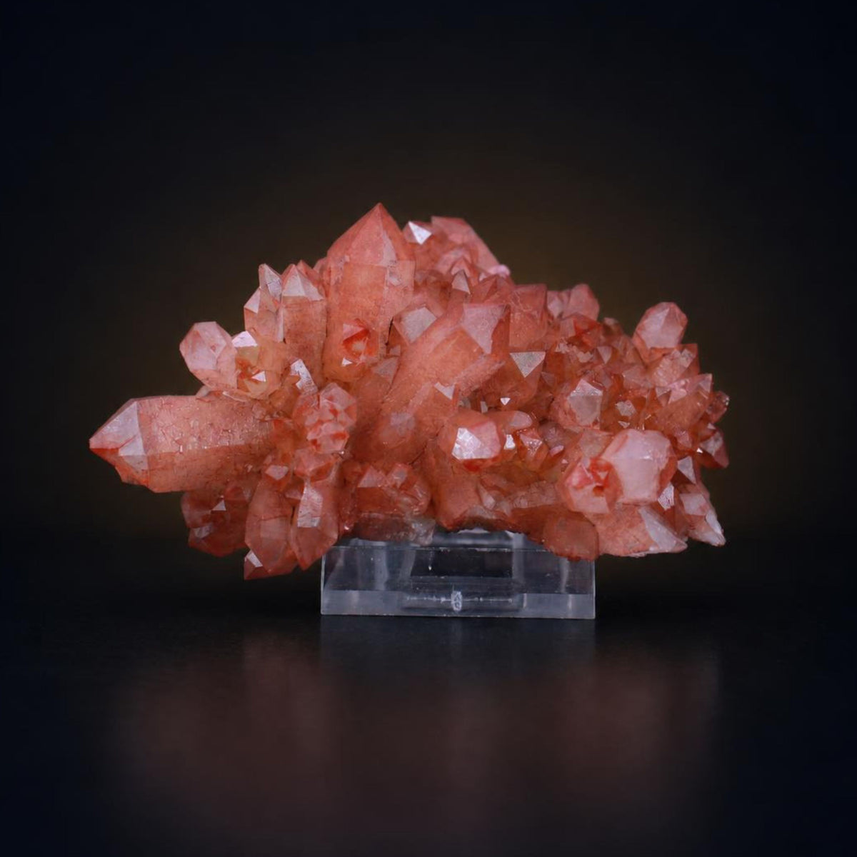Natural Red Hematoid Quartz Mineral Specimen 9 × 7 × 6 cm 240 g