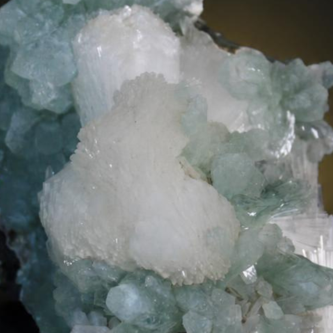 Apophyllite and Stilbite and Heulandite specimen — India, 210 g.