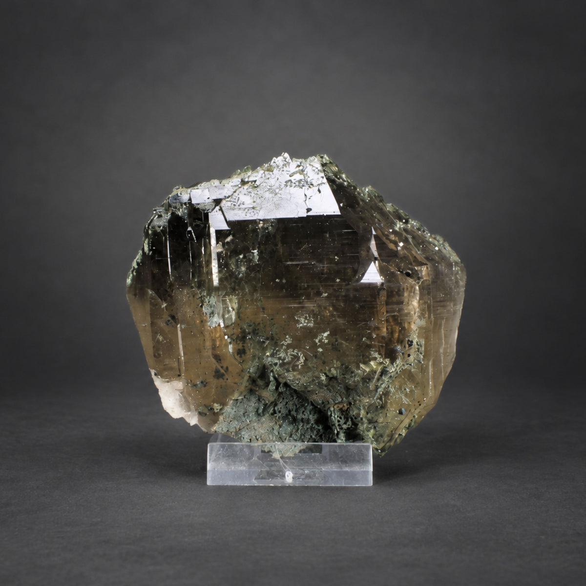 Natural Smoky Quartz Mineral Specimen  9 × 6 × 6 cm 370 g