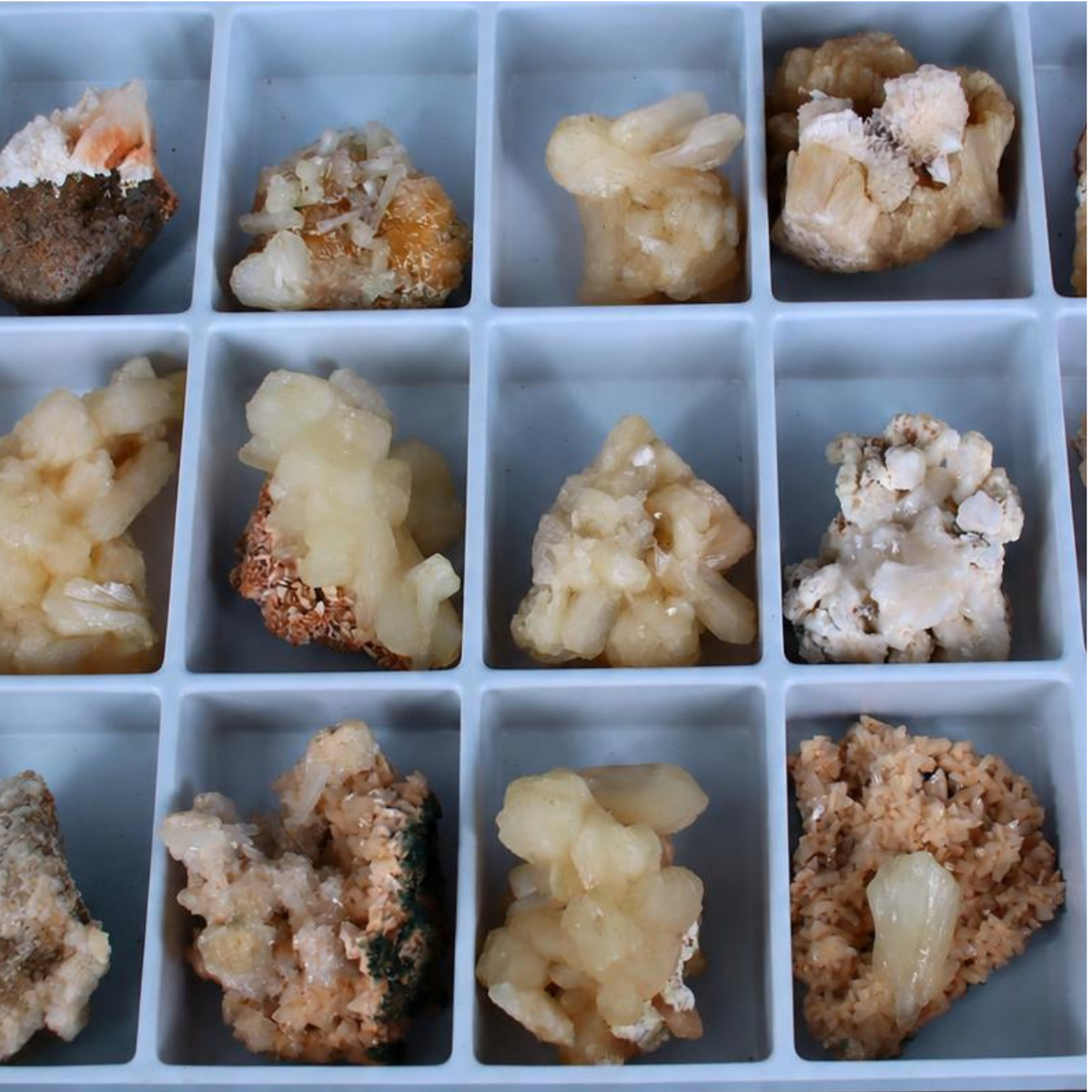 Stilbite &amp; Heulandite Mixed Crystal Lot – 18 Pieces