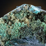 Green Chalcedony · 780 g · 14 × 9 × 5 cm · India