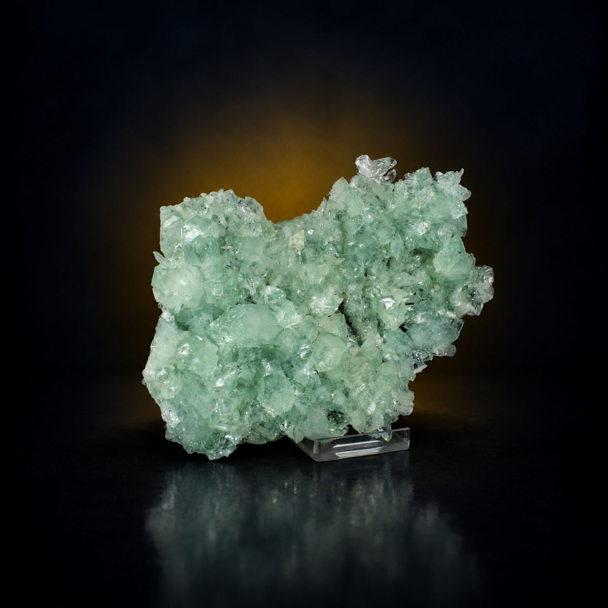Apophyllite and Stilbite specimen — India, 180 g.