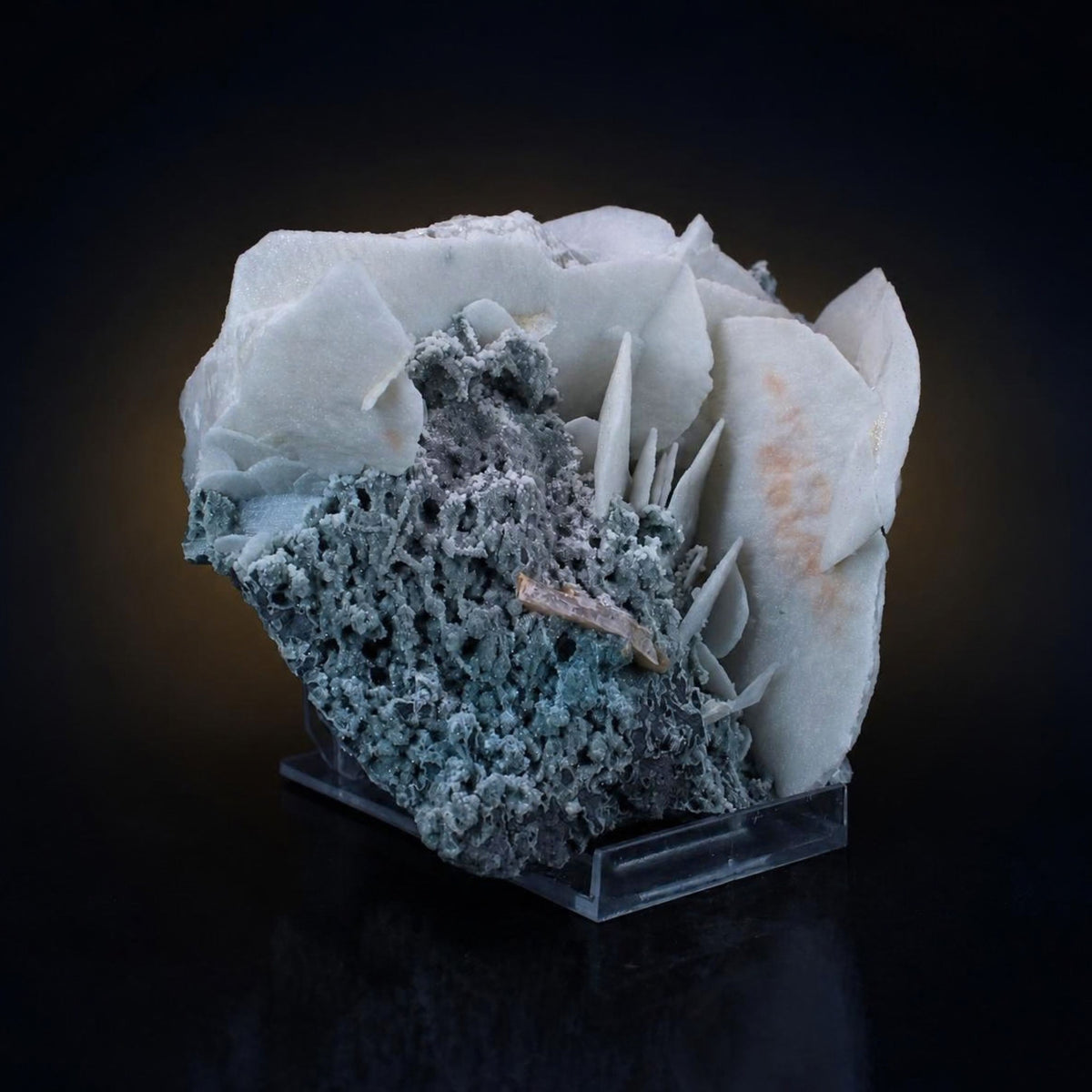 Natural Prehnite and Chalcedony Mineral Specimen  17 × 14 × 9 cm 1260 g