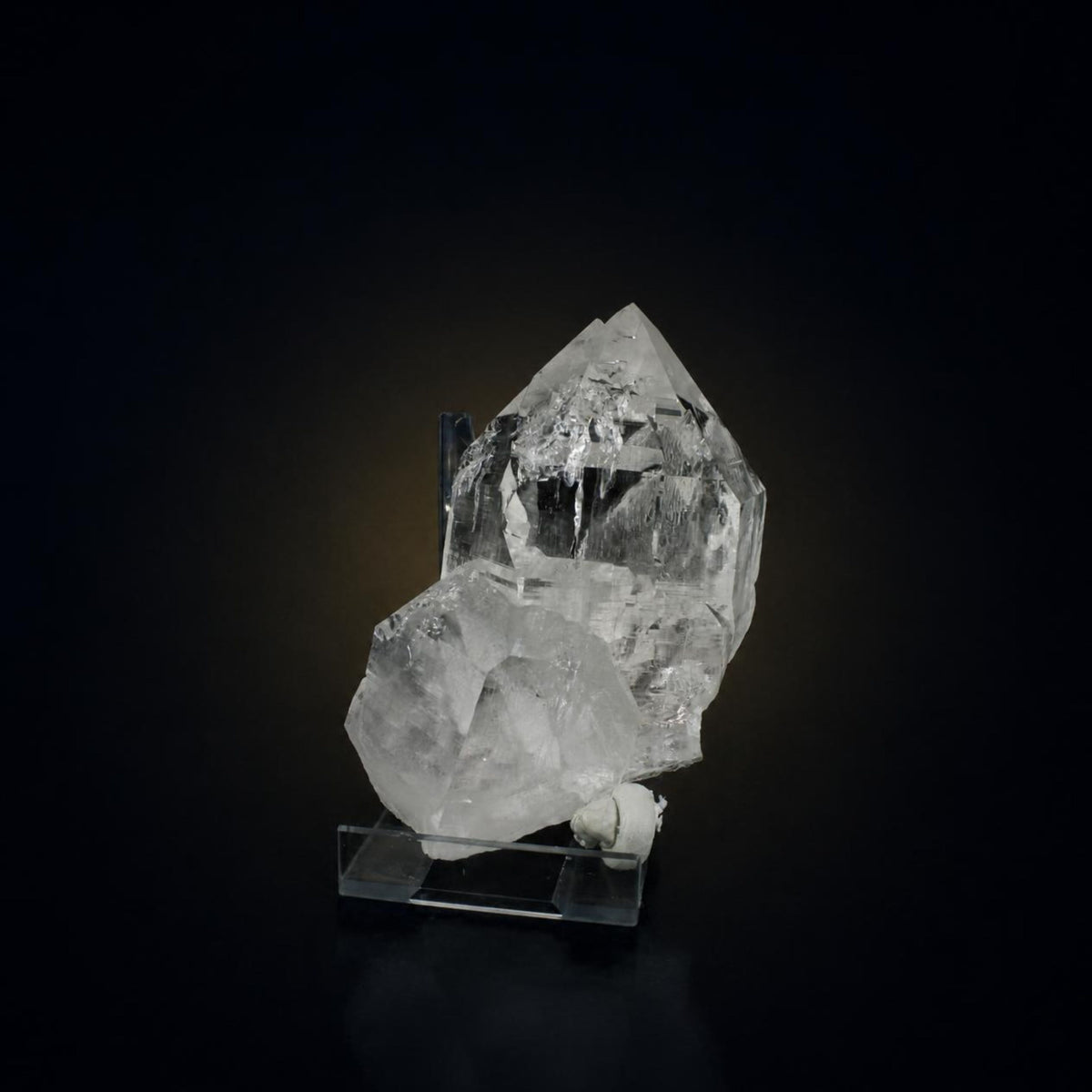 Natural Himalayan Quartz Mineral Specimen – 13 × 9 × 6 cm, 1100 g