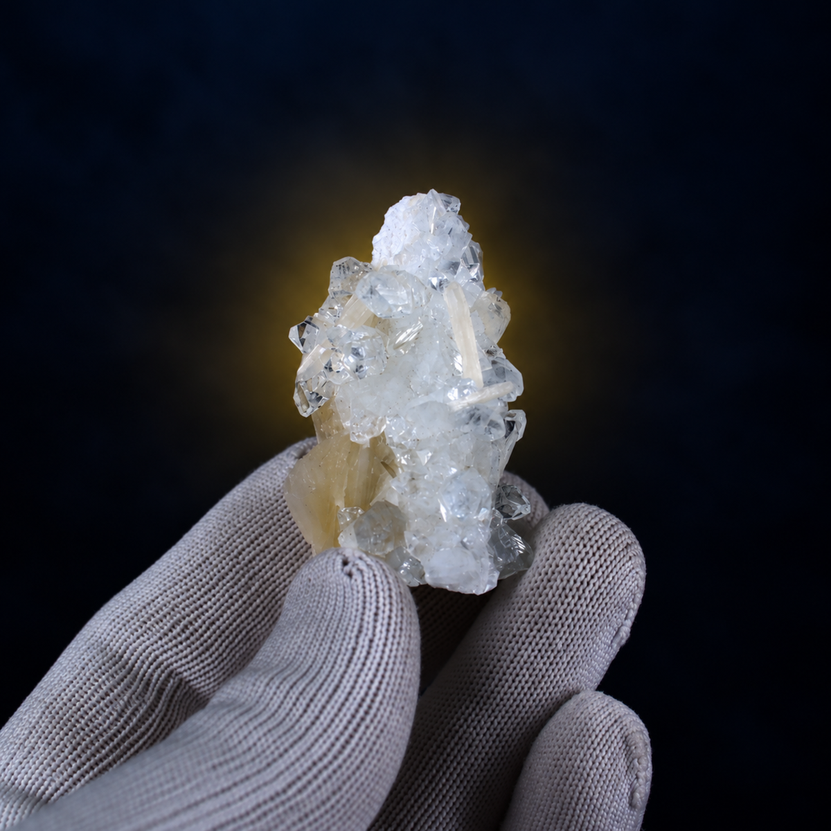 Natural Apophyllite with Stilbite Crystal Cluster – 40 g