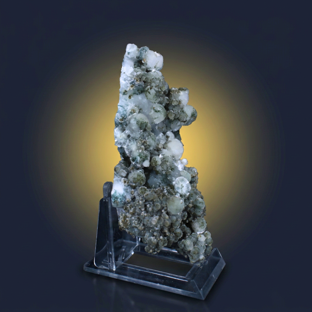 Prehnite specimen — India, 180 g.