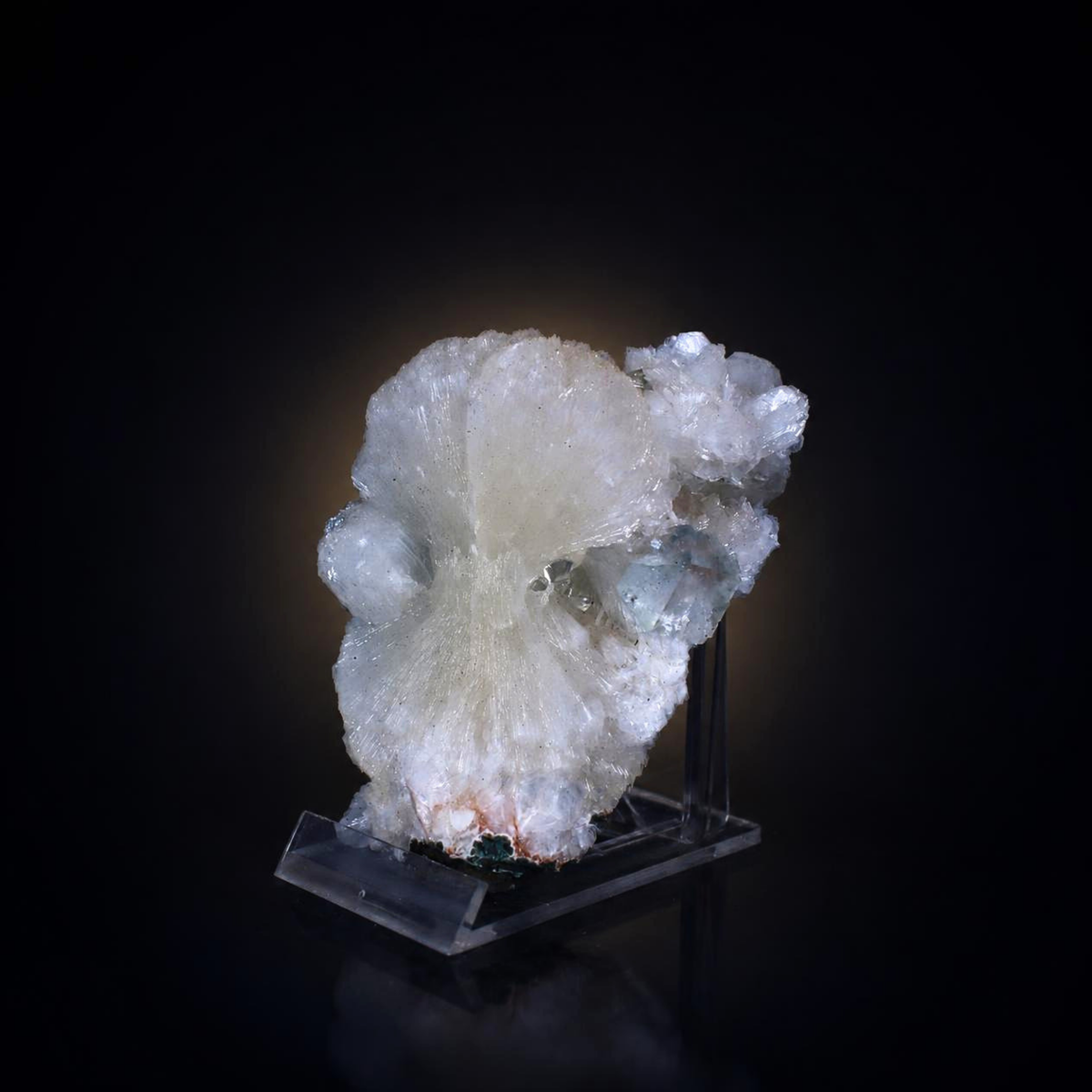 Stilbite & Heulandite Crystal Cluster  8 × 7 × 4 cm | 190 g