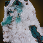 Green Apophyllite on Heulandite Matrix · 160 g · 7 × 6 × 5 cm · India