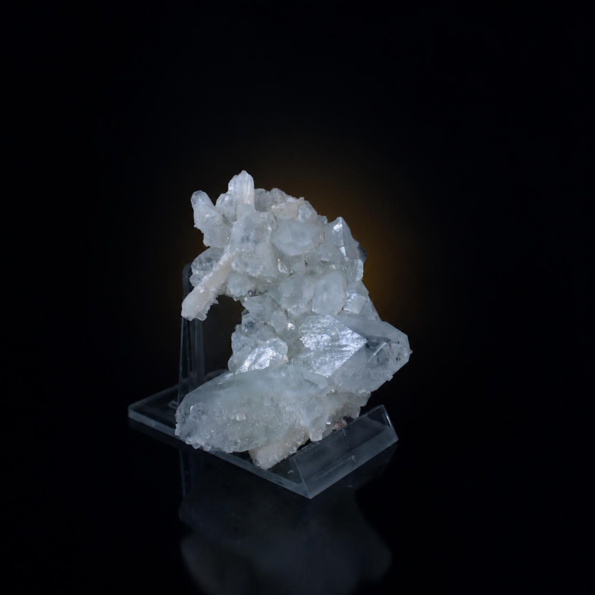 Fluorapophyllite-(K) Apophyllite Crystal Pune District Maharashtra India | 9×6×4 cm | 110g