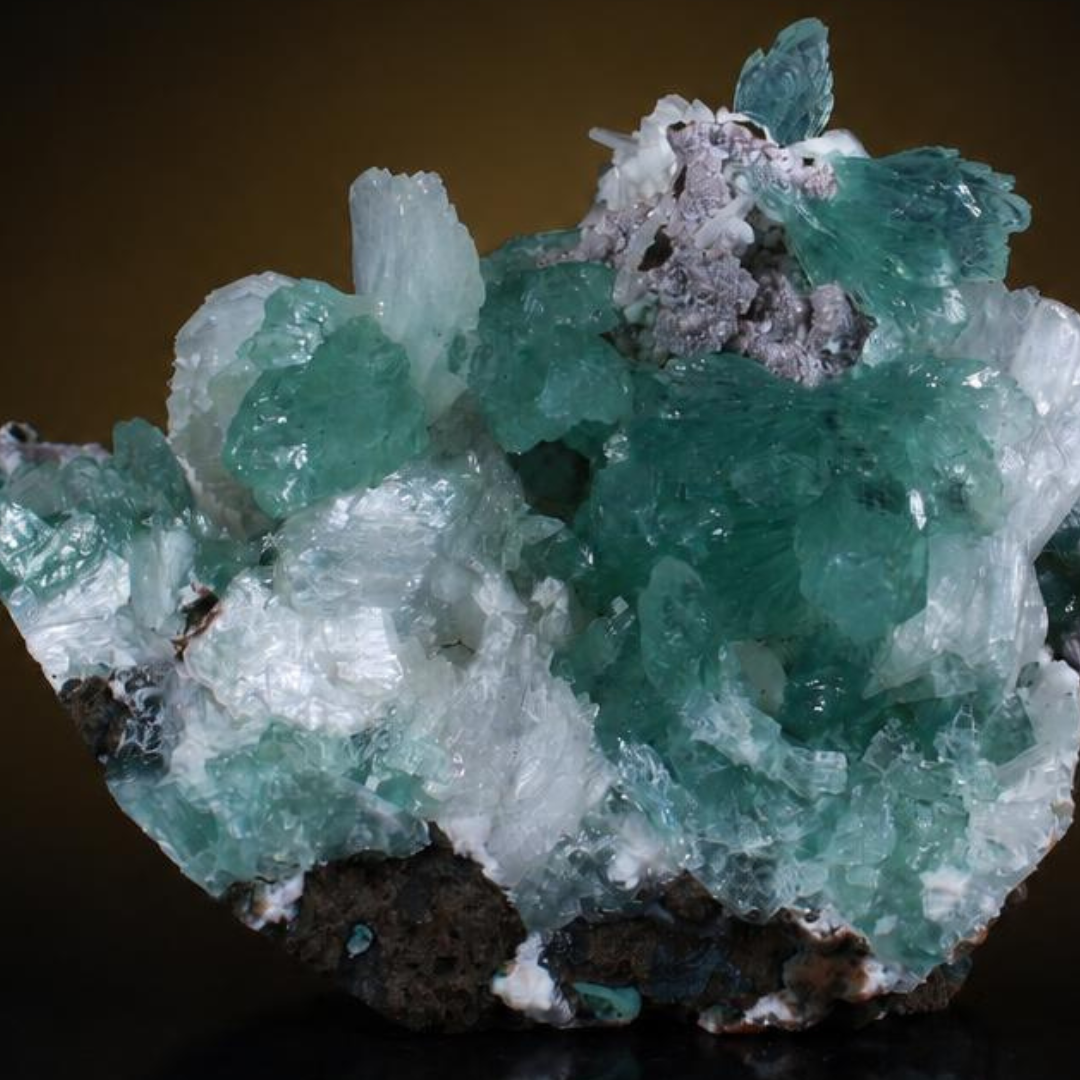 Green Apophyllite on Matrix · 200 g · 10 × 7 × 5 cm · India