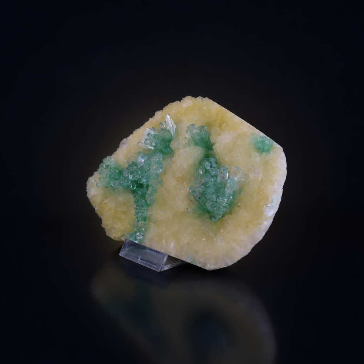 Natural Green Apophyllite with Stilbite Crystal Matrix Mineral Specimen from India 584 gm 16 × 10 × 4 cm