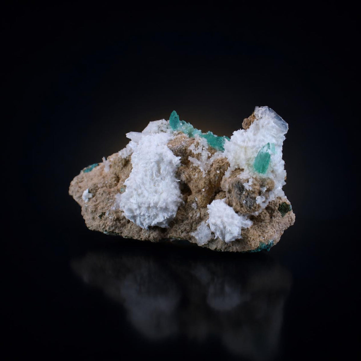 Natural Green Apophyllite, Mordenite & Stilbite Crystal – Mineral Specimen 185 gm 13 × 7 × 4 cm