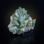 Green Botryoidal Acicular Tabular Apophyllite on White Stilbite Matrix · 1050 g · 20 × 15 × 6 cm · Pune