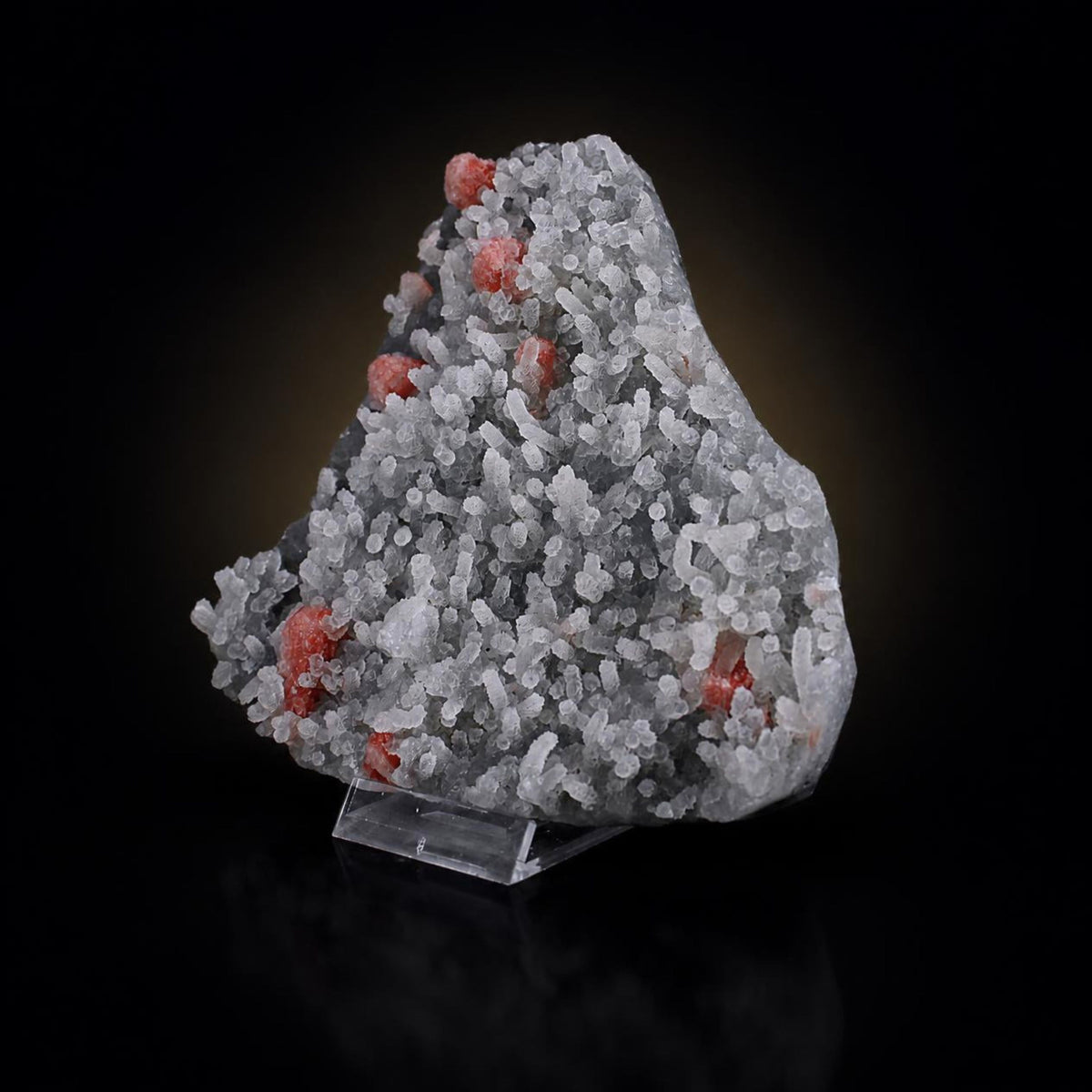 Natural Chalcedony Mineral Specimen – 14 × 12 × 2 cm 370 g