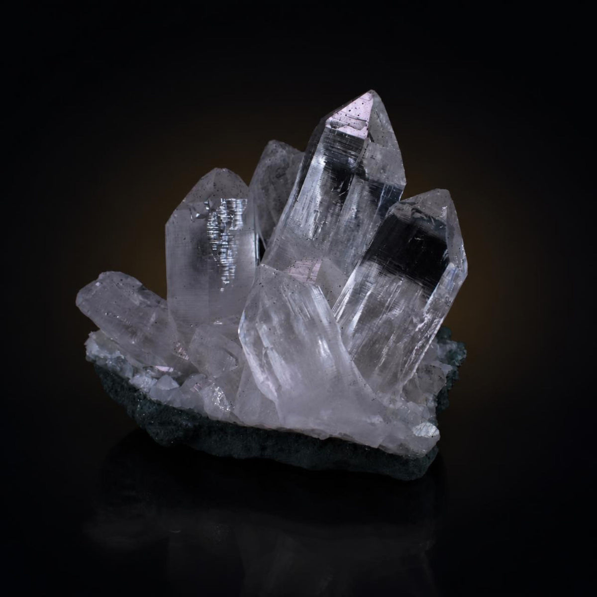 Natural Himalayan Quartz Mineral Specimen 13 × 9 × 8 cm 1230 g