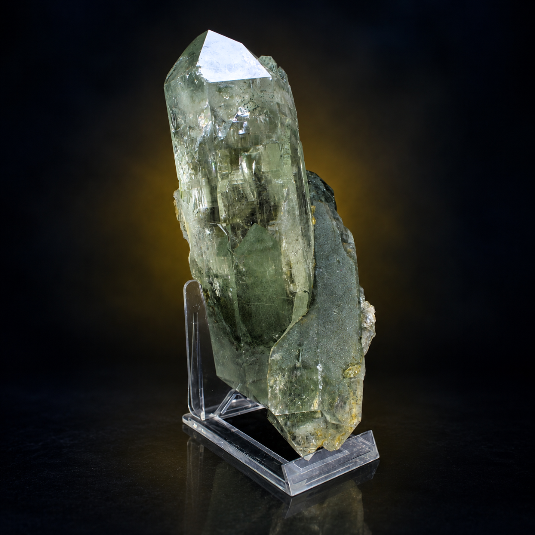 Green Chloritized Quartz Crystals · 1850 g · 22 × 10 × 10 cm · India