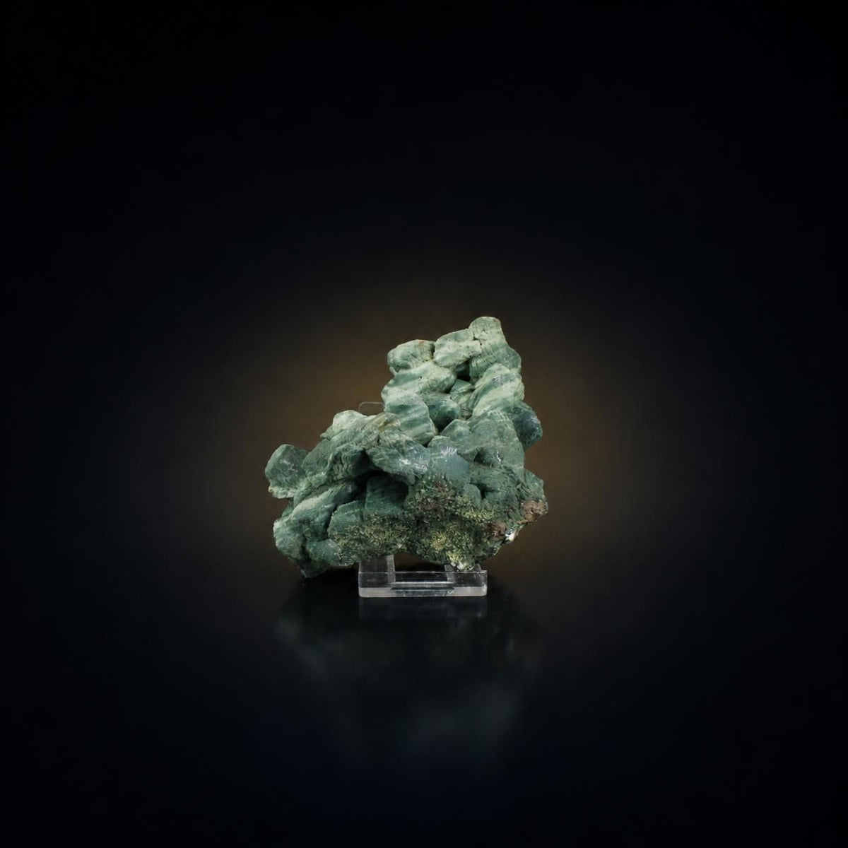 Heulandite and Celadonite specimen — India, 210 g.