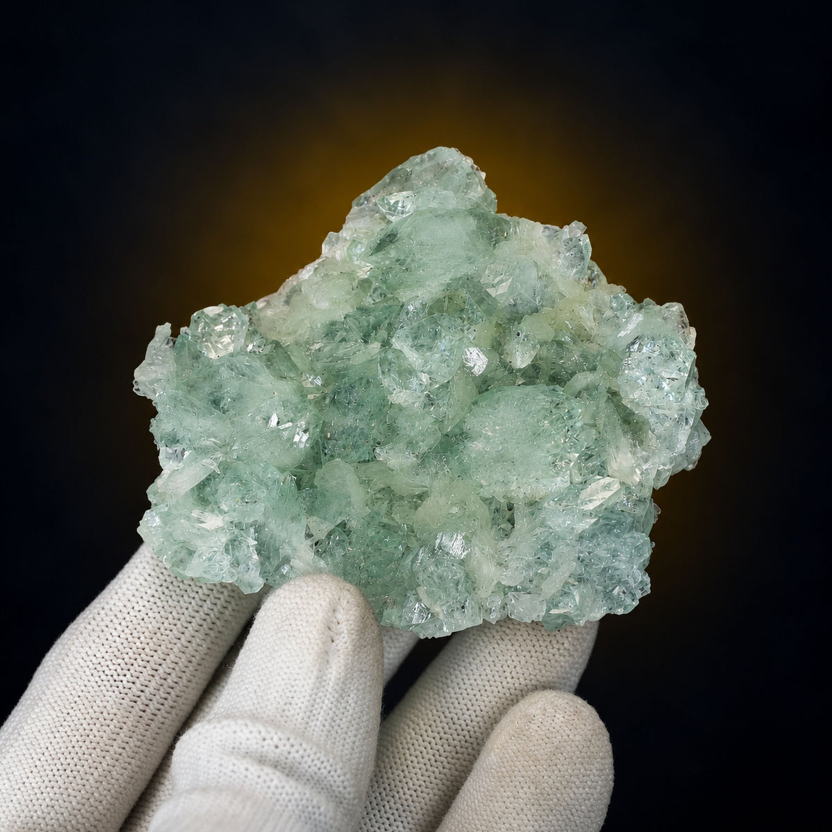 Apophyllite specimen — India, 70 g.