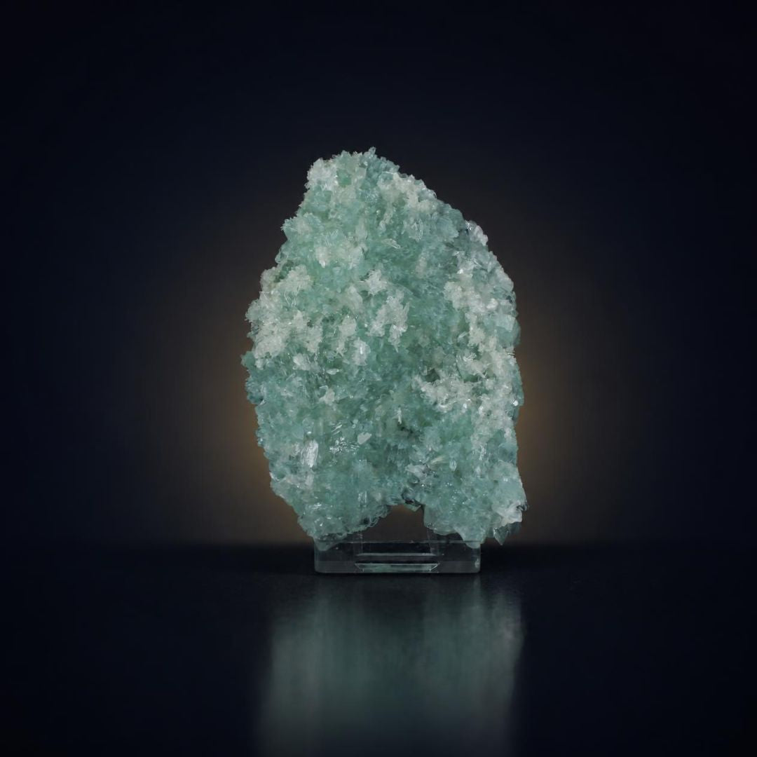 Apophyllite specimen — India, 120 g.