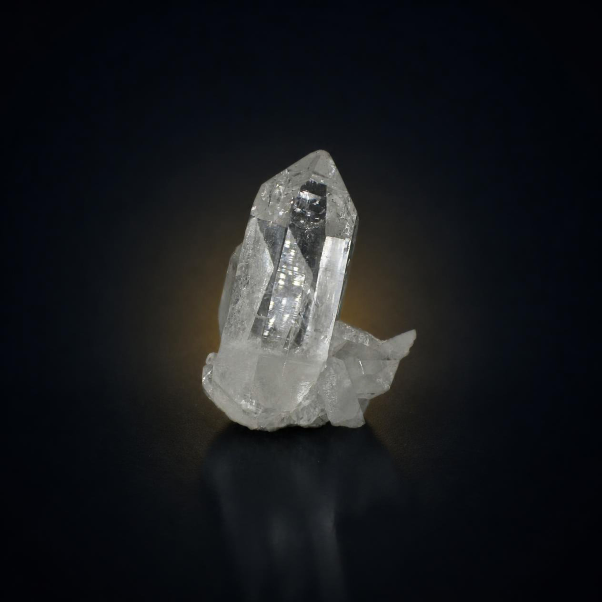 Natural Himalayan Quartz Mineral Specimen 13 × 8 × 7 cm 900 g