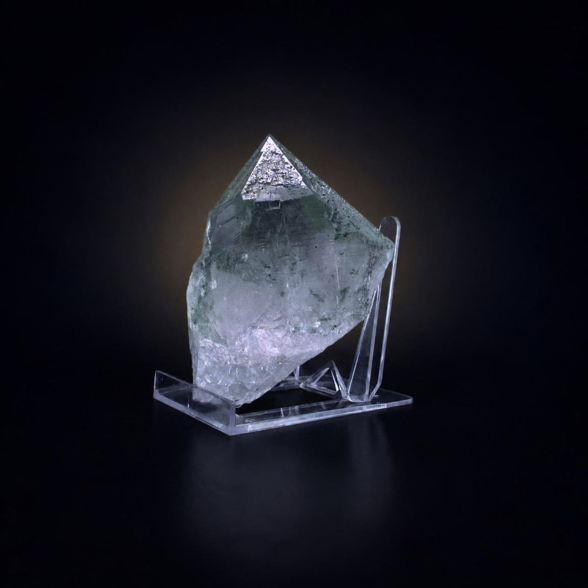 Natural Green Himalayan Quartz Mineral Specimen 12 × 11 × 10 cm 840 g