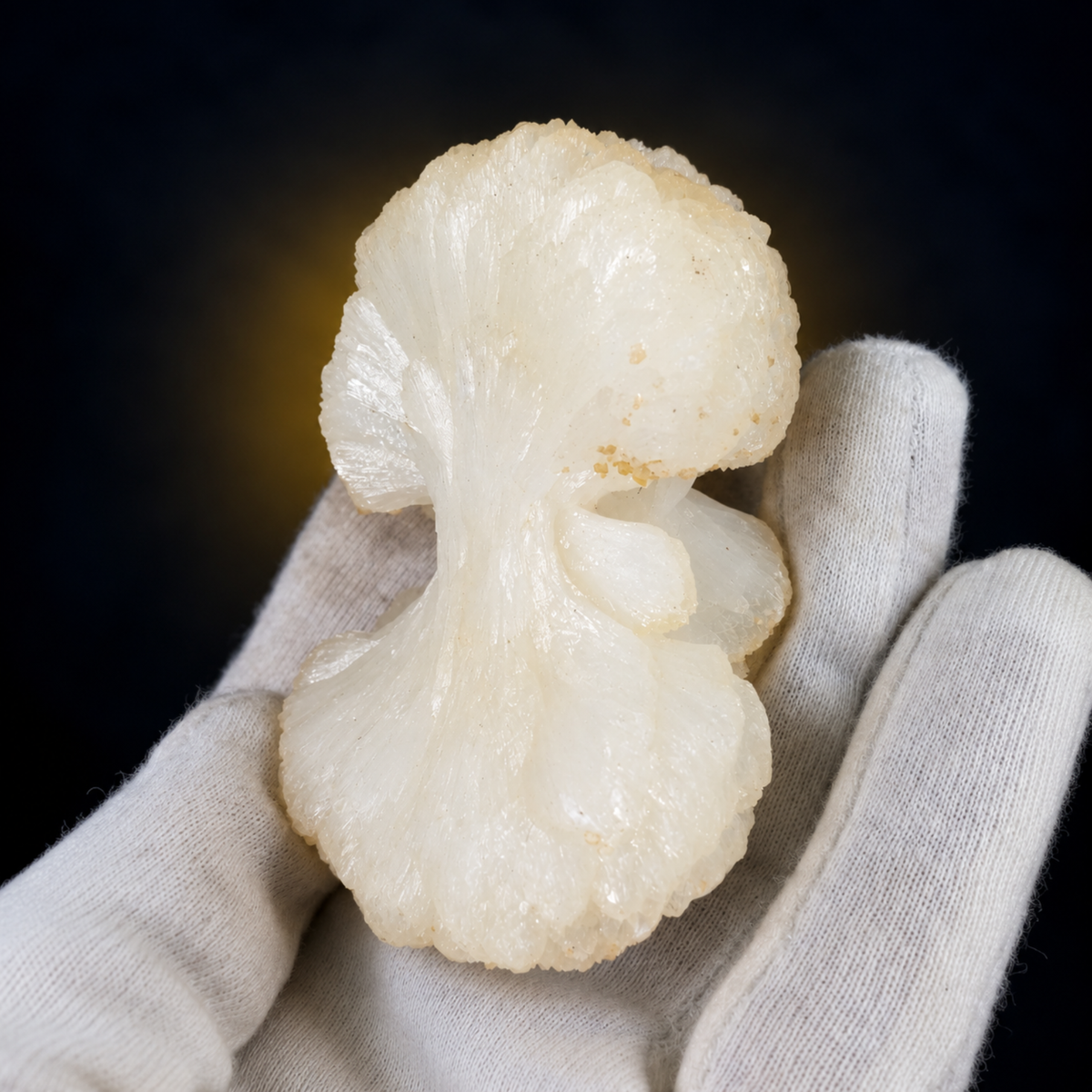 Natural White Heulandite Crystal Cluster – 150 g