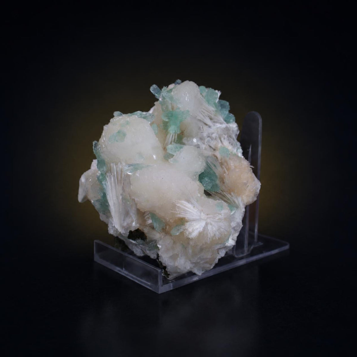 Natural Green Apophyllite with Stilbite & Scolecite Crystal Specimen – 600 gm | 11 × 10 × 5 cm
