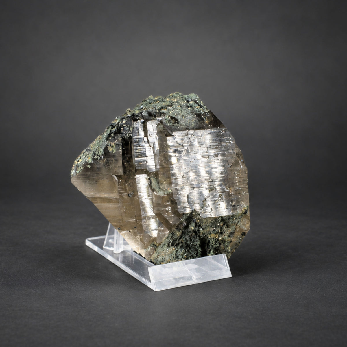Natural Smoky Quartz Mineral Specimen  9 × 6 × 6 cm 370 g