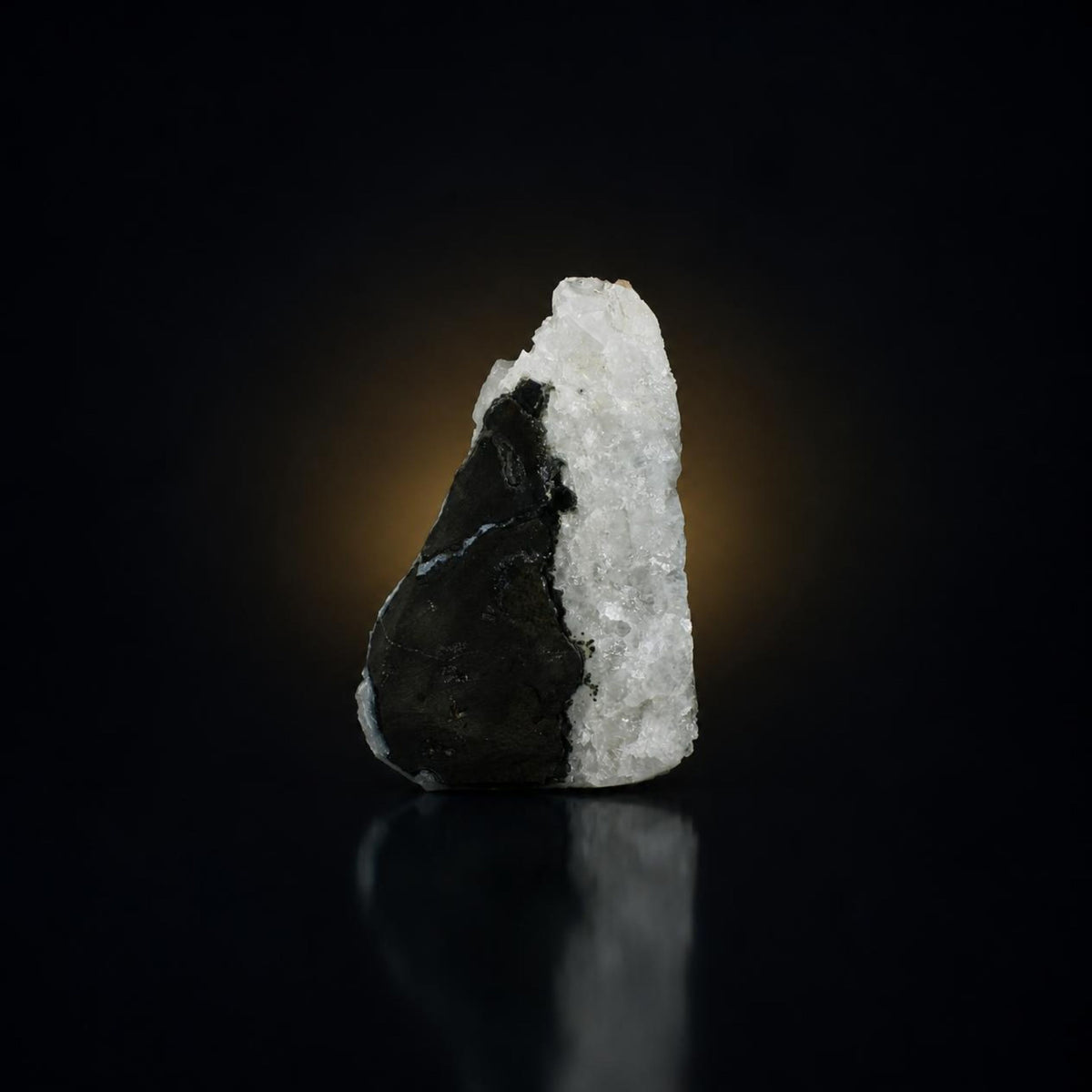 Apophyllite specimen — India, 710 g.