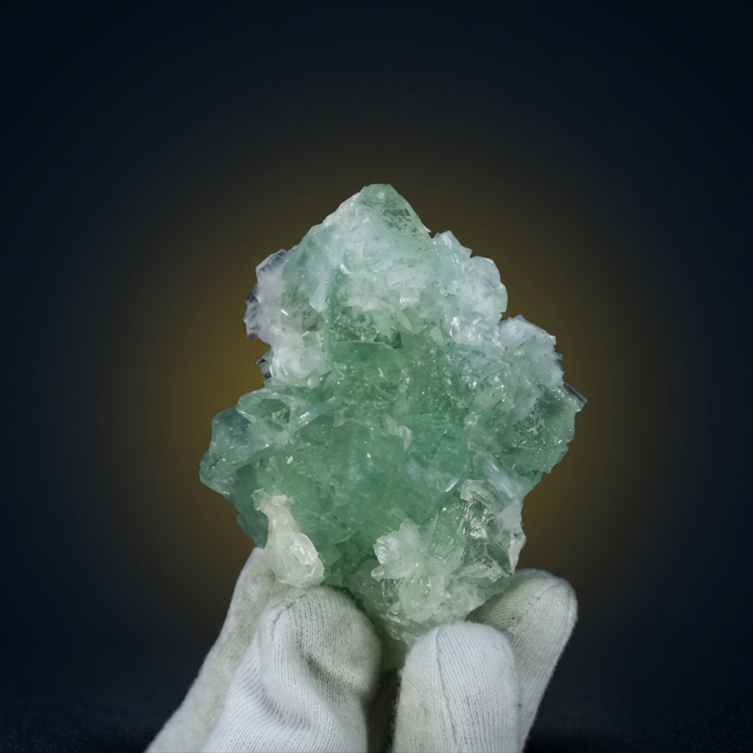 Apophyllite specimen — India, 90 g.