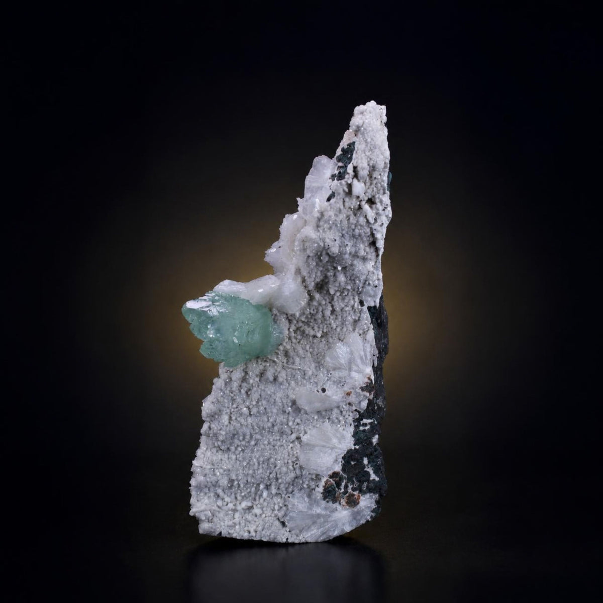 Natural Green Apophyllite with White Stilbite Mineral Specimen 14 × 6 × 5 cm 290 g