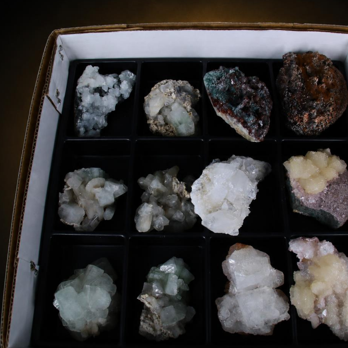 Mixed Apophyllite, Stilbite, Heulandite, Calcite &amp; Quartz Chalcedony Crystal Lot – 18 Pieces