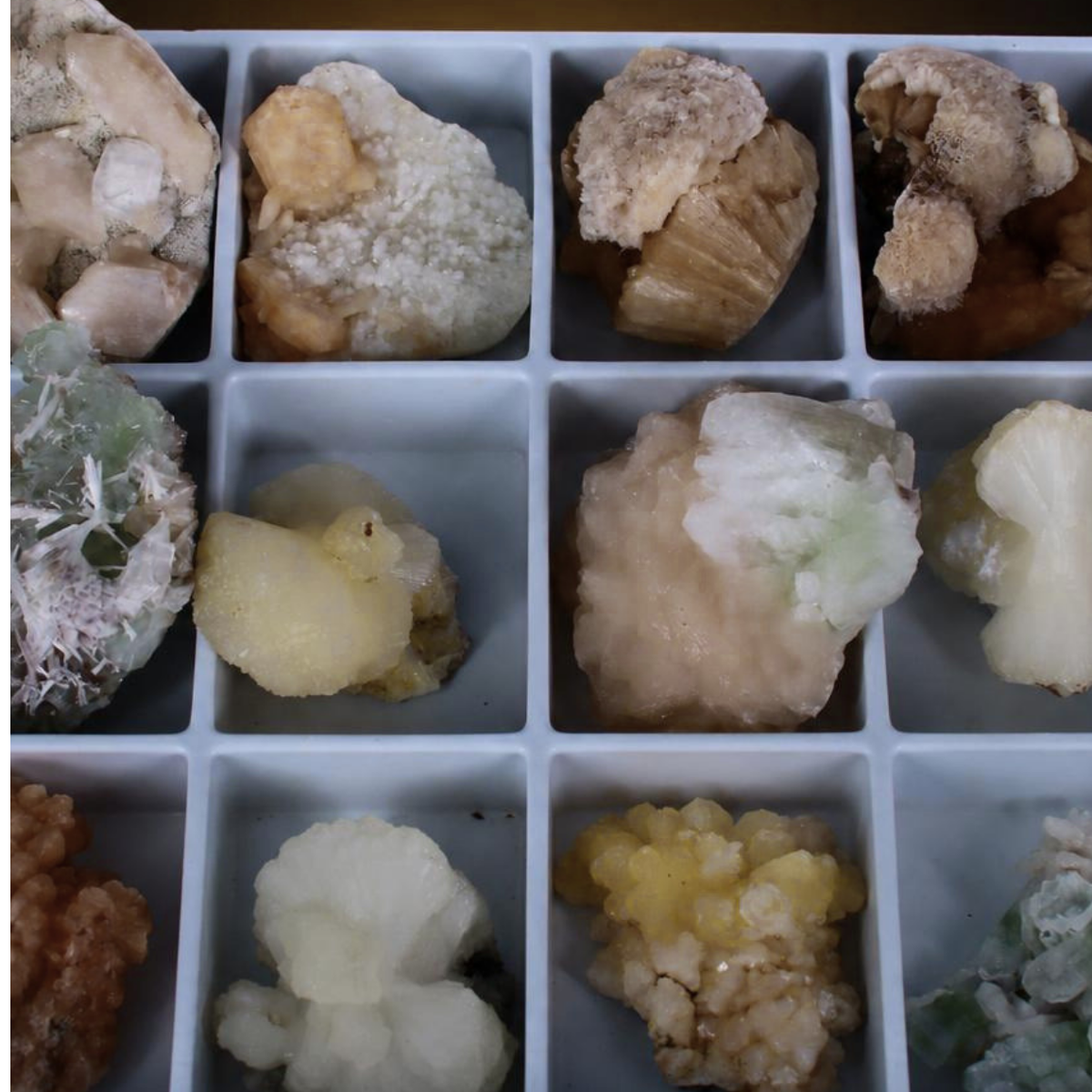 Mixed Natural Zeolite &amp Crystal Mineral Lot – Apophyllite Stilbite Calcite Heulandite &amp Scolecite