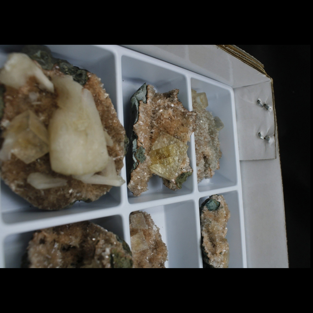Natural Stilbite with Heulandite &amp; Calcite – 18 Piece Mineral Lot from India